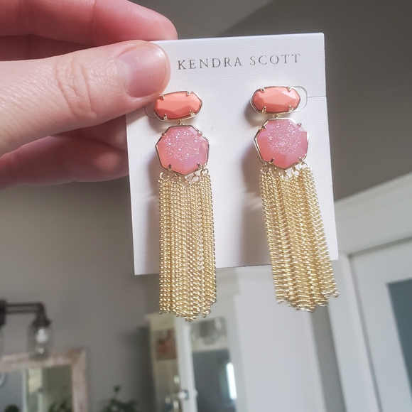 Kendra Scott Custom Tae Earrings - Picture 2 of 3